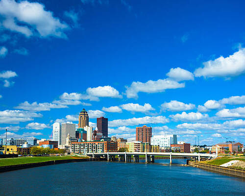 Des Moines